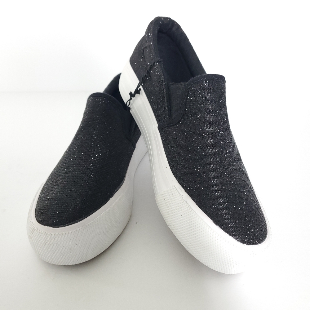 Alexis Bendel sparkling sneakers 6.5